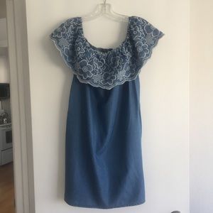 NEW!! Romeo & Juliet Denim blue jean dress. Size L